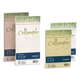 Busta calligraphy nature - 110 x 220 mm - 120 gr - mandorla - favini - conf. 25 pezzi
